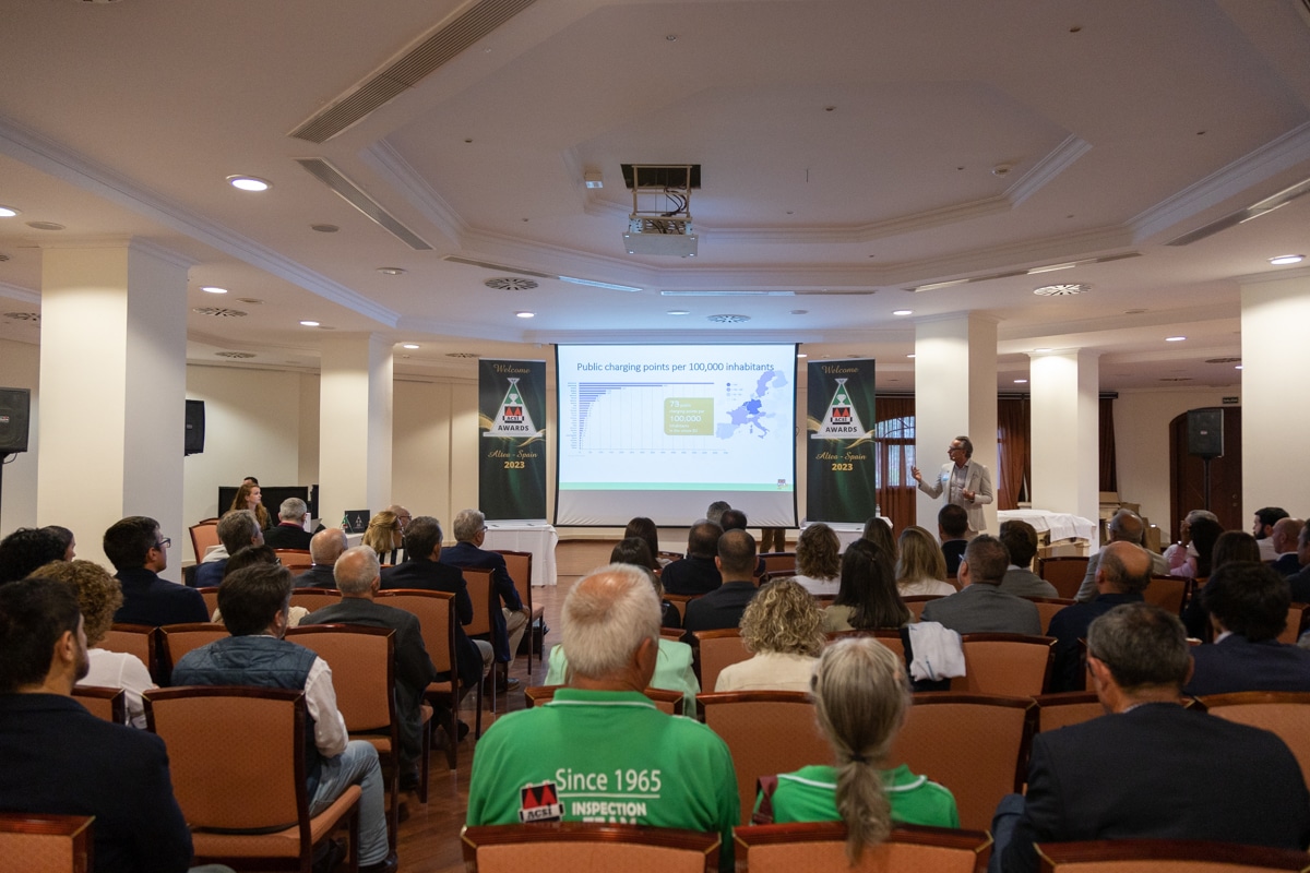 ACSI AWARDS-76