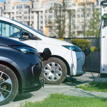 ACSI_Elektrische_auto_laden_camping