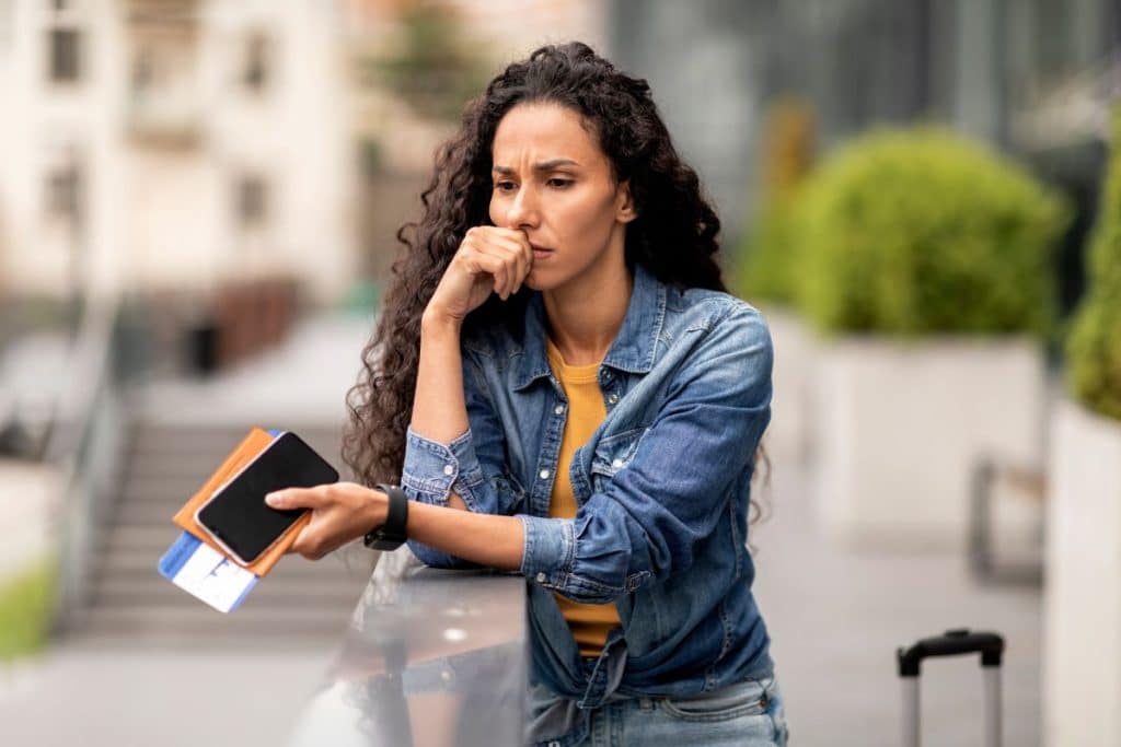 Vrouw zorgen negatief reisadvies